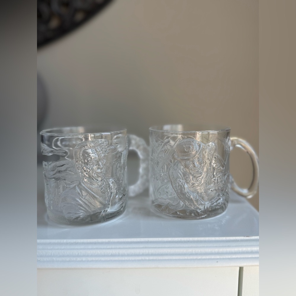 Set of 2 The Riddler/Two Face Batman Forever McDonald’s Embossed Glass, 1995.